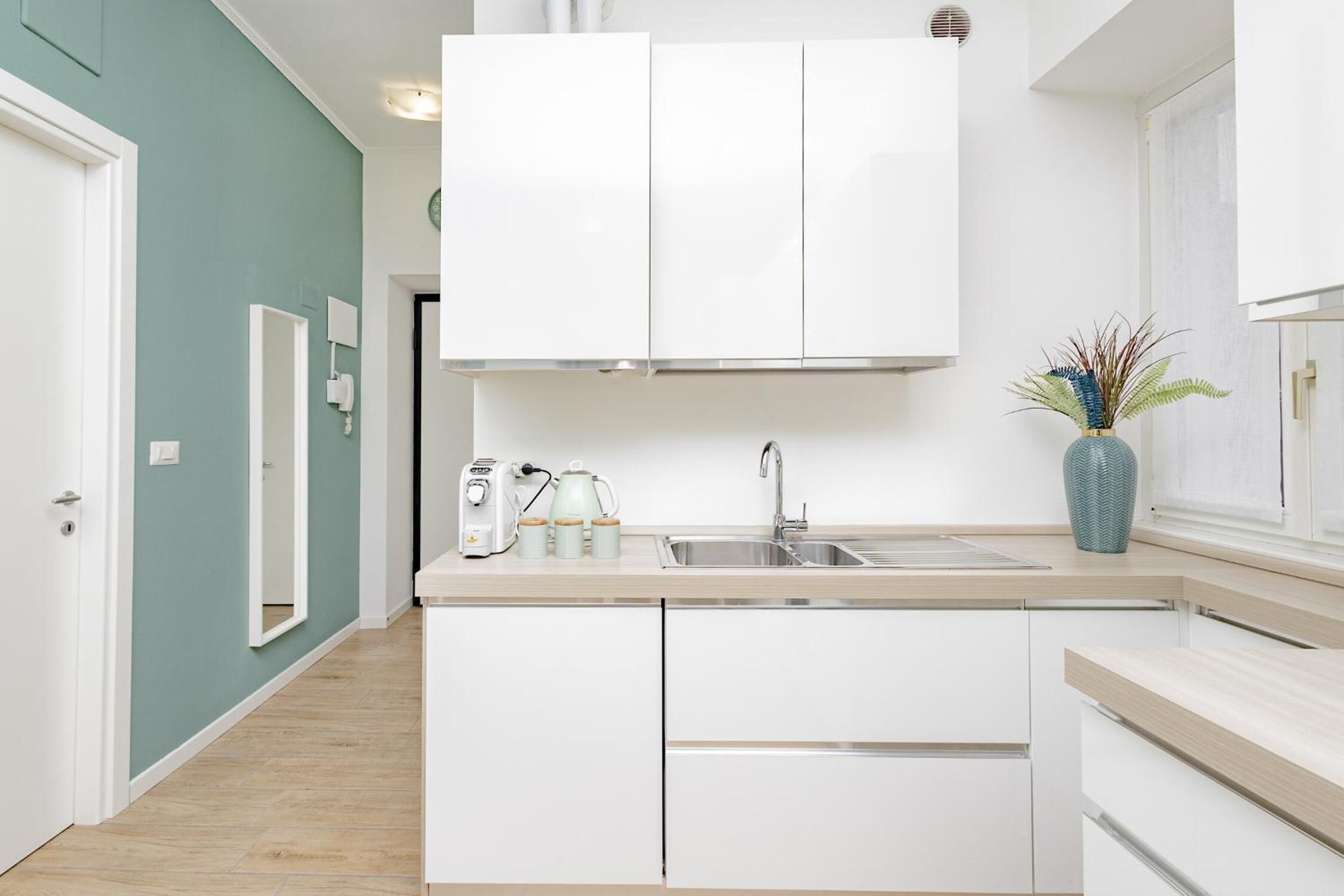 Ofen, Herdplatte, Kochgeschirr/Geschirr/Besteck