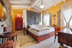 3 室のベッドルーム、アイロン / アイロン台、WiFi (無料)、ベッドシーツ