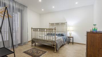 2 soverom, strykejern/-brett, wi-fi (inkludert) og sengetøy