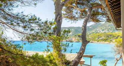 Hostal Boutique Canyamel - 103 Doppelzimmer mit Meerblick , privater Terrasse, Wi-Fi und Klimaanlage