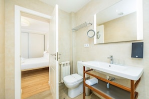 Douche, serviettes fournies