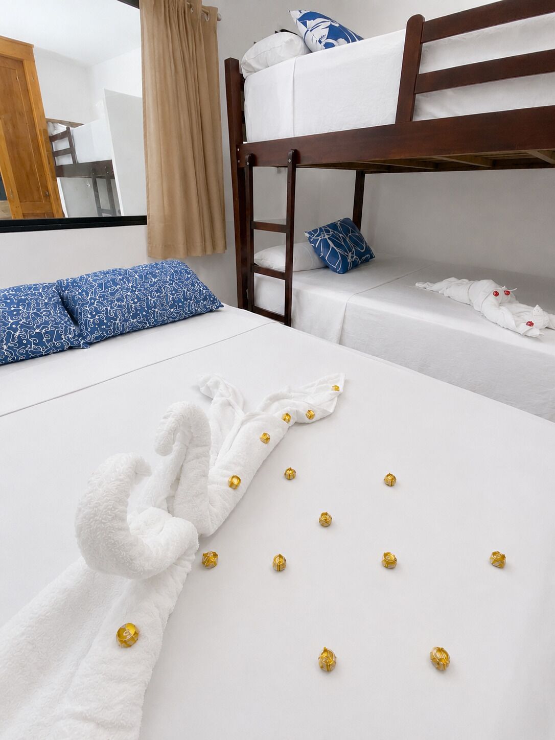 2 chambres, fer et planche à repasser, Wi-Fi gratuit, draps fournis