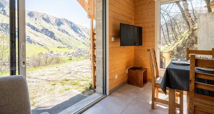 Apartment 'Le Nid D'Aigle' with Mountain View