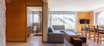 Apartment 'Le Nid D'Aigle' with Mountain View