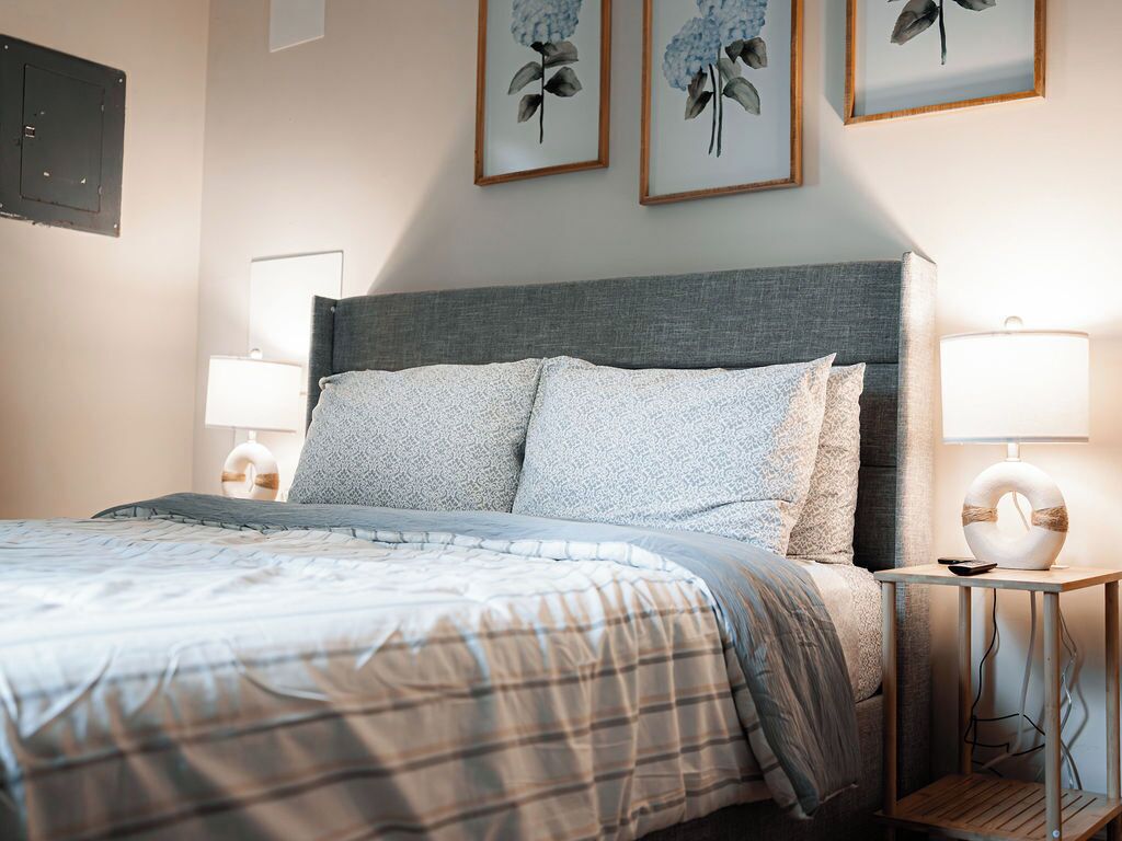 3 slaapkamers, een strijkplank/strijkijzer, wifi, beddengoed