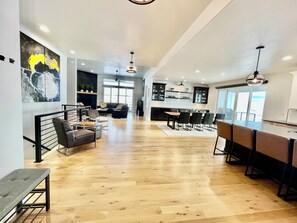 Interior - Beautiful vacation home on 5 acres with Mountain views. (Colorado Springs)