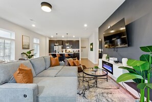 Televisor intel·ligent i llar de foc 