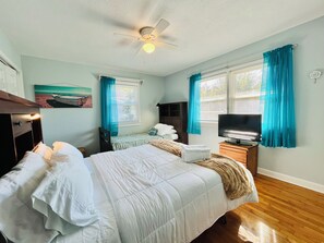 3 bedrooms, desk, iron/ironing board, WiFi