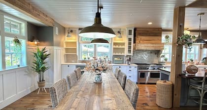 Cozy and Dainty 3-Bedroom Farmhouse on 5 Acres of Serene Nature