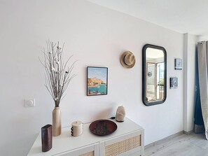 Interior - T2 en centre-ville (CALVI)