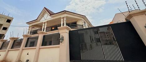 Voorkant van accommodatie