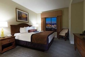 1 bedroom, iron/ironing board, WiFi, bed sheets - Tropical resort near the Las Vegas Strip! (Las Vegas)