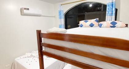 Apartment 2 bedrooms, 6 beds, private balcony, near malecon restaurants