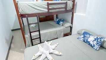 2 habitaciones, tabla de planchar con plancha y wifi gratis