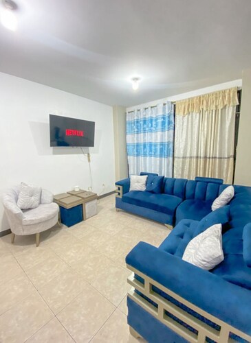 Apartment 2 bedrooms, 6 beds, private balcony, near malecon restaurants