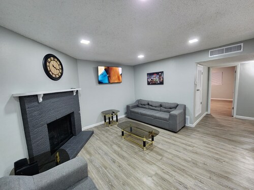 Spacious Townhome in El Paso East