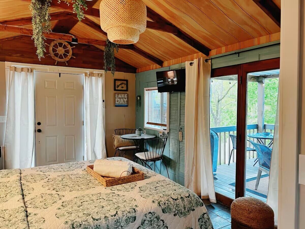 1 dormitori, planxa i posts de planxar, wifi gratuïta i roba de llit 