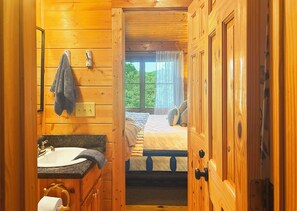 3 soverom, strykejern/-brett, wi-fi (inkludert) og sengetøy