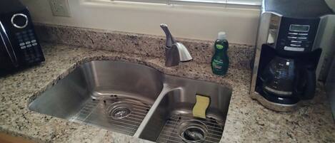 電子レンジ、オーブン、コンロ