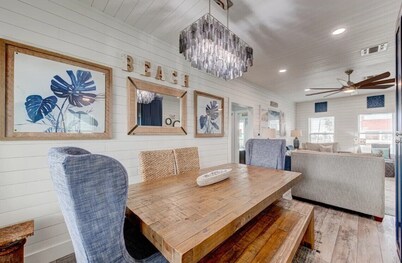 Shared Heated Pool, Hot Tub, Pet Friendly, Boardwalk to the Beach