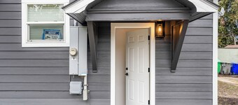 Stumptown Station / King Bed