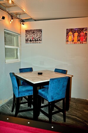 Dining - Spacious 5-bedroom house with WiFi, AC 7 mins from hard rock stadium (Opa-locka)