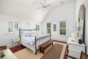 5 habitaciones, tabla de planchar con plancha y wifi gratis 
