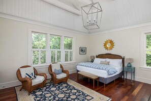 5 slaapkamers, een strijkplank/strijkijzer, gratis wifi, beddengoed