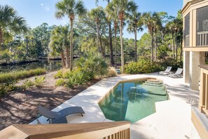 A heated pool - Private Pool +Lagoon Views and Secluded Setting (Kiawah Island)