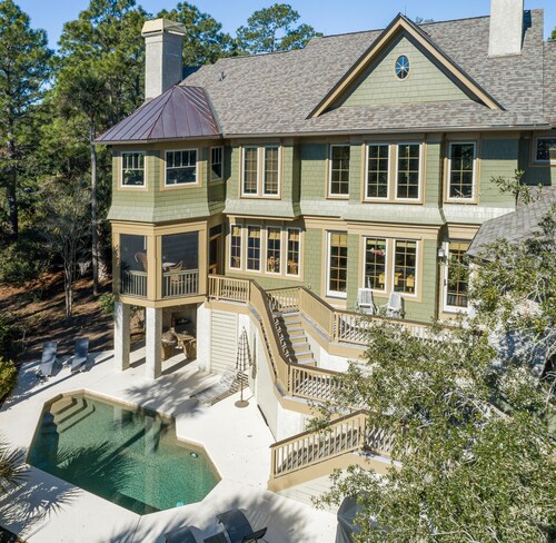 Private Pool +Lagoon Views and Secluded Setting