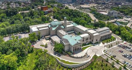 Mt. Adams Nest Studio for 2