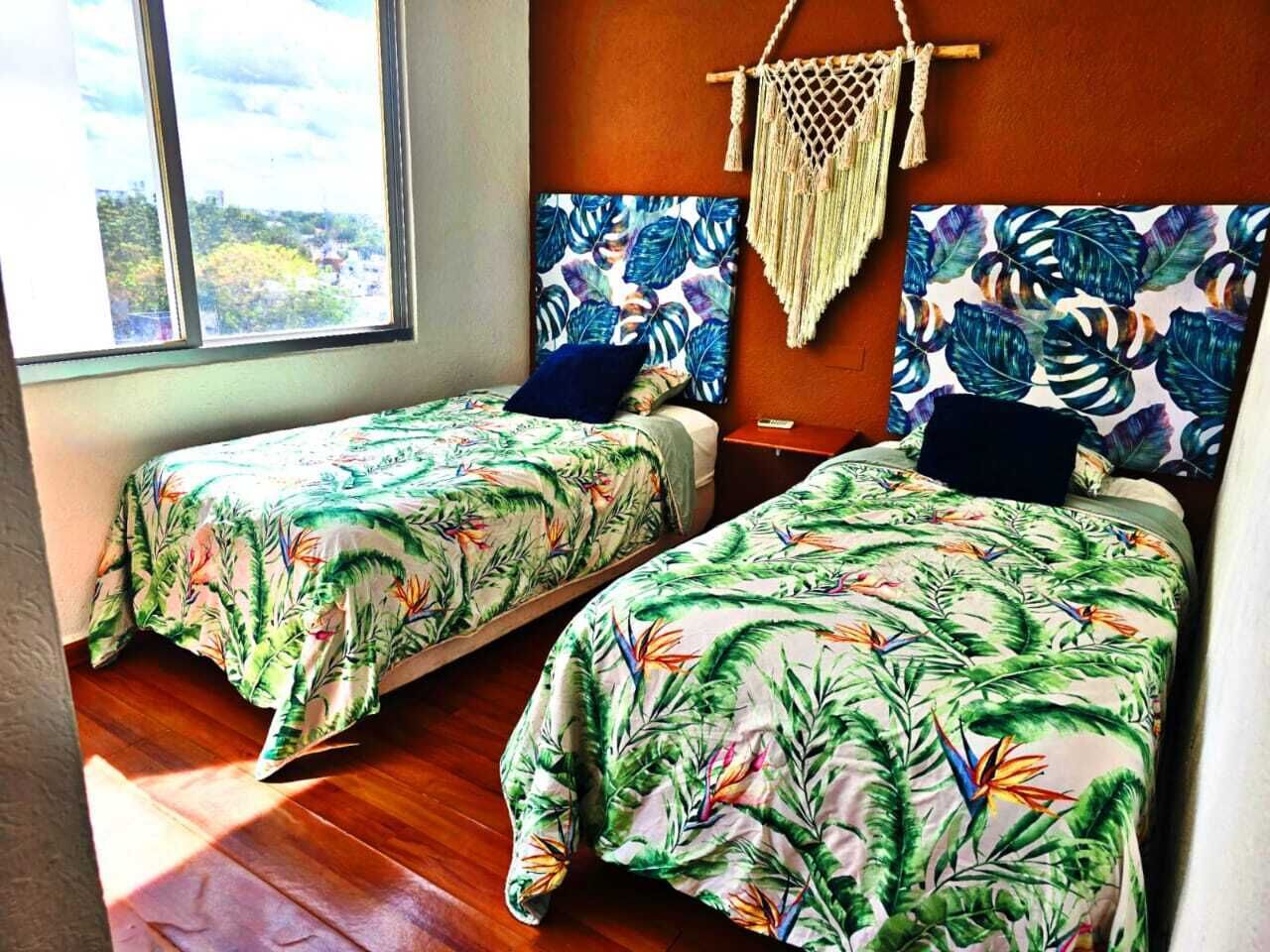 2 chambres, fer et planche à repasser, Wi-Fi, draps fournis