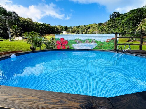 Yunque Valley! 3-bedroom chalet in La Capital del sol, Luquillo! with AC, WiFi!