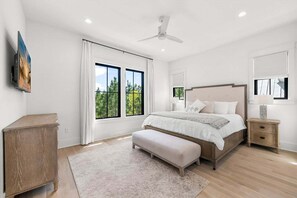 4 bedrooms, iron/ironing board, free WiFi, bed sheets