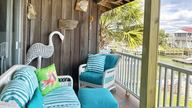 Terrace/patio - 3 Bed, 2 Bath, Canal House! (Supply)