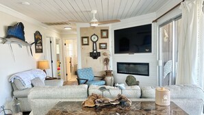 Fireplace - 3 Bed, 2 Bath, Canal House! (Supply)