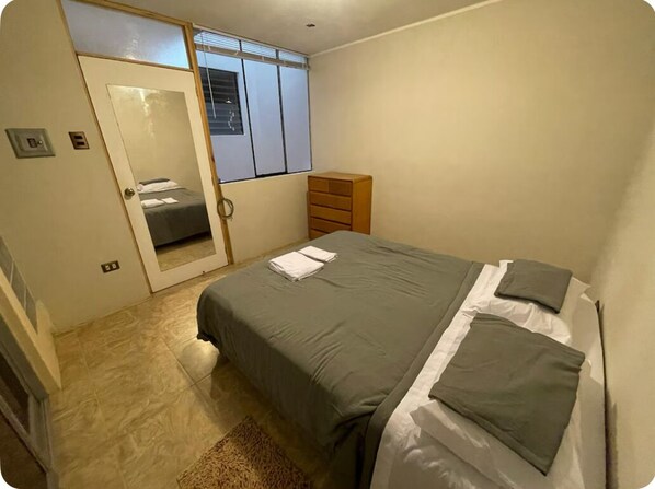 4 chambres, fer et planche à repasser, Wi-Fi, draps fournis