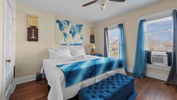 Townhome, Multiple Beds, Patio, Garden View (Summit Scholars 2) | 3 bedrooms, individually decorated, individually furnished, desk