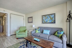 Smart TV -  Oceanfront Escape! Sleeps 6! 8th floor (Myrtle Beach)