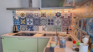 Coffee/tea maker, fridge, cookware/dishes/utensils, spices - House of Fla Neptune (Nettuno)