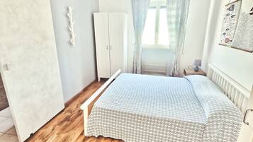 1 Schlafzimmer, Reisekinderbett, kostenloses WLAN, BettwÀsche