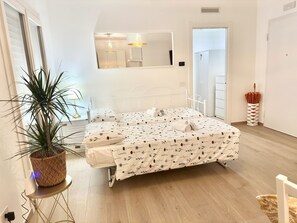 1 bedroom, iron/ironing board, WiFi, bed sheets