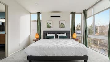 3 slaapkamers, een strijkplank/strijkijzer, gratis wifi, beddengoed
