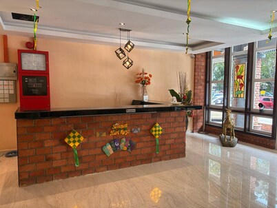 Aman Inn Hotel