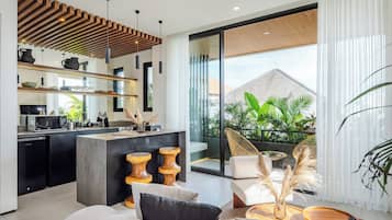 Apartemen Deluks | Dapur pribadi | Lemari es kecil, mesin pencuci piring, dan mesin pembuat kopi/teh