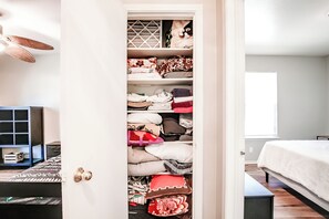 4 habitaciones, wifi y ropa de cama 