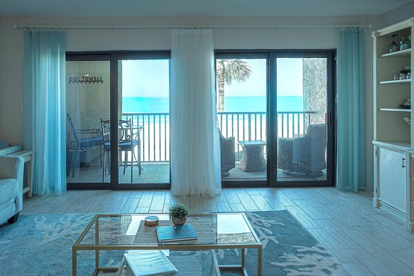 Smart TV, DVD player, books