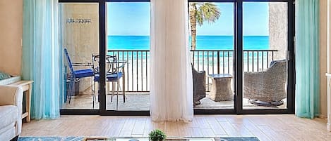 Smart TV, reproductor de DVD y libros