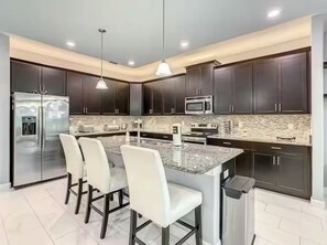 Fridge, microwave, oven, dishwasher - Family Paradise at Solterra (Davenport)