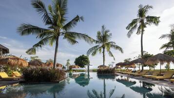 Piscina all'aperto, ombrelloni da piscina